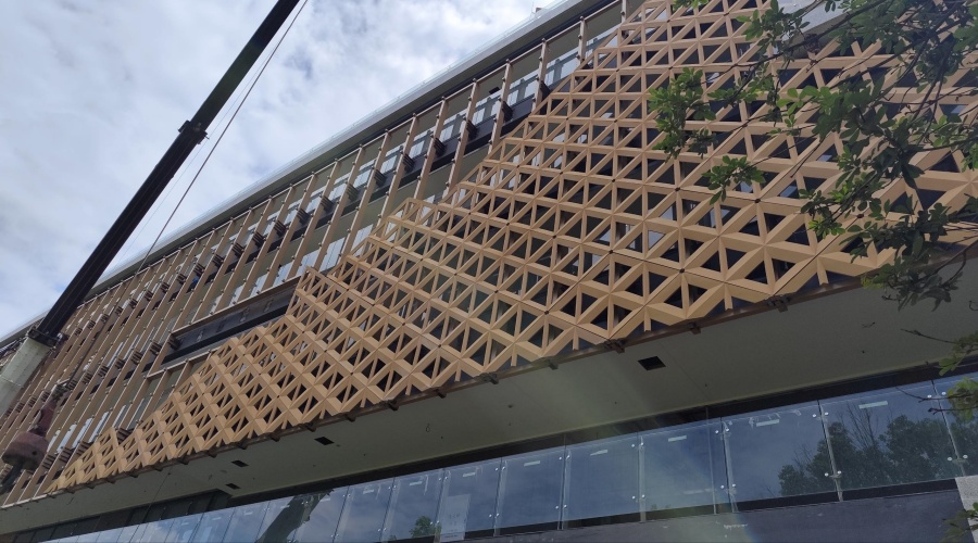 UHPC鏤空外墻板