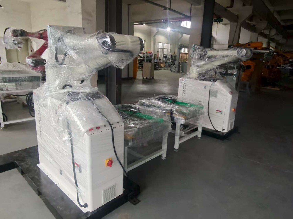 你知道嗎?一臺機器人能同時完成開箱和碼垛,徹底顛覆傳統包裝流程!