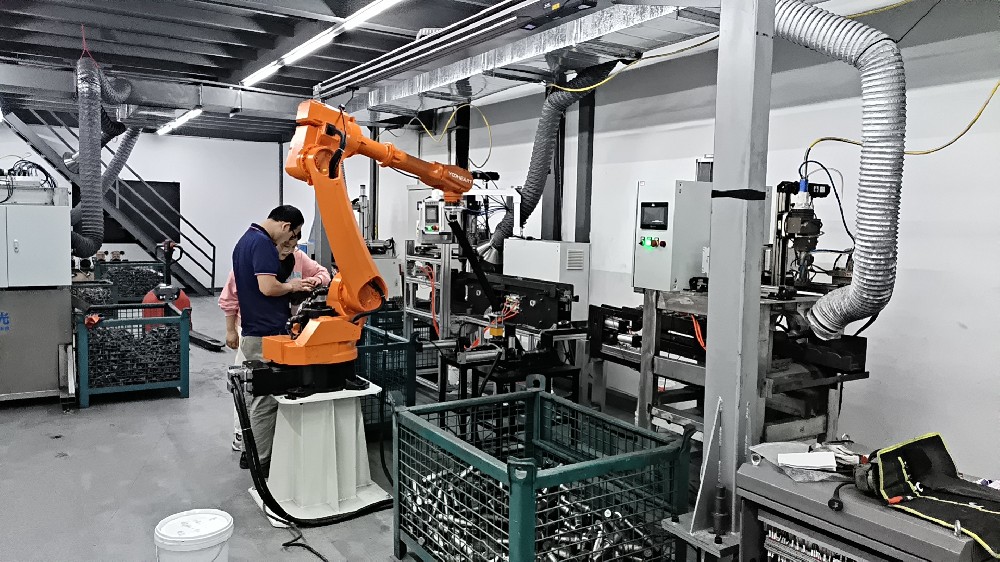 高效光伏板碼垛機器人:如何顛覆傳統倉儲模式?