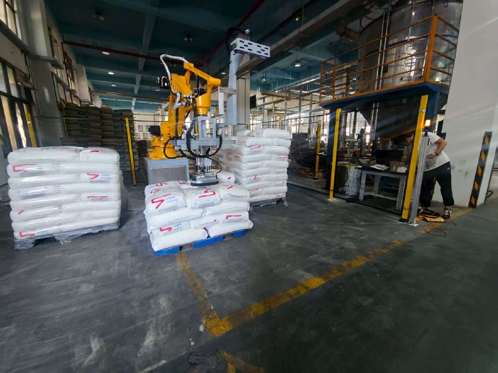 中小企業如何用一臺機器人實現高效碼垛?常州萊柯的自動化方案,讓生產更智能、更省錢!